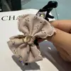 Pinza de Plátano Floral Estilo Francés con Dientes, Tela Rosa Suave, Elegante Herramienta para Peinar el Cabello, Versátil para un Look Femenino