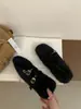 Nuevos Zapatos Peludos de Invierno 2025 Punta Redonda Forro de Terciopelo Cálido Aumento Interno Zapatos Mary Jane