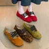 Sapatos Mary Jane Retrô Franceses Femininos 2026 Outono Novo Tira Cruzada Bico Quadrado Sapatilhas Baixas Versáteis Sapatos Individuais
