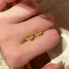 Pendientes Populares de Nicho Xiaohongshu de Gota de Agua con Diamantes Amarillos de Exquisito Diseño de Alta Gama, Anillo Versátil para Dedo Índice de Mujer, Disponible para Dropshipping
