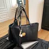 Bolso de mano grande de cuero encerado para mujer, nuevo bolso de hombro de moda 2025, bolso de mensajero elegante y versátil