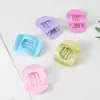El nuevo clip de plástico para ducha de lingote de oro en el pasador cuadrado clip de baño resorte fuerte material PS protección ambiental resistente a caídas