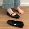Sapatos baixos estilo francês para mulheres, novidade outono 2026, sapatos Mary Jane vovó, estilo elegante e suave, adequados para combinar com saias, sapatos de festa