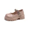 Sapatos de Couro de Salto Alto Pequeno para Meninas 2026 Outono Novo Estilo Sapatilhas com Laço de Strass Estilo Coreano Versátil Sapatos de Performance para Meninas Pequenas Tendência