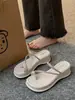 Pantuflas Estilo Hada Ins Sandalias de Tira Gruesa para Mujer Verano 2025 Nuevas Pantuflas de Tira de Perla para Playa