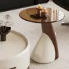 Mesa de centro estilo nórdico para sala de estar, adequada para apartamentos pequenos, modelo novo moderno de designer de ponta, combinação criativa de luxo leve