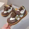 Zapatos para Niñas 2026 Primavera y Otoño Nuevos Zapatos Deportivos Infantiles Bebé Antideslizantes Tenis Casuales Suela Suave Zapatos Ligeros