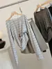 Camiseta casual de rayas off-shoulder de manga larga estilo coreano para mujer, nueva colección de principios de otoño, cintura plisada, mangas murciélago, top entallador