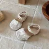 Sandálias Princesa de Rede Cor Sólida Meninas Primavera Verão Laço Flor Pérola 2026 Novas Sandálias Fecho Mágico