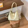 Bolso de Hombro Casual Transfronterizo Simple y Elegante Mochila de Gran Capacidad para Mujer 2026 Nuevo Versátil para Viajes Diarios Bolso de Hombro Cruzado
