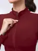Conjunto de Duas Peças de Jaqueta Longa com Zíper Colorida Contrastante Preto e Branco Elástica Slim Fit Roupa Esportiva ao Ar Livre para Yoga Conjunto de Yoga Feminino
