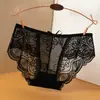 Calcinha de Renda Preta Sexy de Cintura Baixa para Mulheres, Calcinha de Algodão com Forro Sem Costura, Tanga de Renda para Mulheres