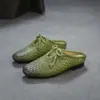 Jiezhou 2026 Verão Novo Estilo Couro Bovino de Primeira Camada Estilo Retrô Chinelos Trançados, de Calçar, Leves, Versáteis Sapatos Femininos
