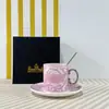Taza de Café para el Té de la Tarde Estilo Europeo Lujo Ligero Medusa Letra Serie de Porcelana de Hueso Pintada en Oro Juego de Café Estilo Británico