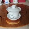 Conjunto de Chá Kung Fu Chaoshan Porcelana de Jade Branco Puro Tigela com Tampa Sancai Tigela de Chá Pequena Mini Tigela de Chá Caixa de Presente para Degustação de Chá Pintada em Azul e Branco