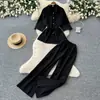 Elegante Conjunto Verde de Duas Peças para Mulheres: Conjunto Casual Elegante para o Verão: Camisa Slim com Amarração na Cintura e Calça Wide Leg Emagrecedora