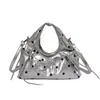 Bolsa Quadrada Pequena de Bolinhas de Alto Valor Feminina 2026 Nova Moda Ins Bolsa de Mão Ombro Bolsa Transversal Retro Tendência