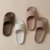 Chinelos Femininos 2025 Sandálias de Eva para Homens, Antiderrapantes, Adequados para Uso Externo e Interno, Casa e Doméstico, Design de Semente de Uva