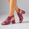 Verano 2026 Nuevo Talla Grande Mujer Casual Cómodo Estilo Europeo y Americano Tacón Grueso Moderno Exterior Zapatos de Tacón Alto