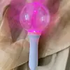 Día de San Valentín Chino Lámpara Luminosa Personalizada en Forma de Corazón Lámpara de Mano con Control de Estadio Bola Lámpara de Mano Luminosa para Fiesta Pequeña Lámpara de Mano Luminosa para Concierto Corazón Lámpara de Mano