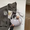 Bolso de Mano de Moda con Diseño de Nicho para Mujer 2025 Nuevo Estilo Bolso de Hombro Versátil Bolso Cruzado Casual de Gama Alta