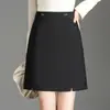 Saia justa de cor sólida, moderna e versátil, para mulheres, novo estilo outono 2026, saia curta elegante e que afina, de cintura alta, para o trabalho