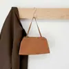 2025 Elegante Bolso de Hombro de Cuero Genuino Gamuza para Mujeres Maduras Bolso Tote de Invierno Versátil Piel de Vaca Capa Superior de Mujer Piel de Vaca