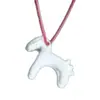 Lindo y Juguetón Esmalte Tridimensional de Pony Collar para Mujer 2025 Nuevo Estilo Accesorio de Cuello Cadena de Suéter Única de Nicho Otoño e Invierno