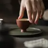 Xícara de Chá Japonesa de Cerâmica Grossa com Pé Alto Estilo Wabi-Sabi das Dinastias Tang e Song, Conjunto de Chá Kung Fu, Xícara de Degustação de Argila Cerâmica Estilo Antigo para Casa, Xícara Única