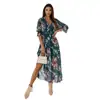 Estación independiente 2025 Amazon moda femenina europea y americana vestido de gasa estampado de cuello en V ajustado con abertura lateral