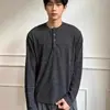 Camiseta de manga larga cómoda para hombre de otoño, nuevo estilo 2026, top versátil y moderno de corte holgado