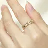 Anel Dourado Elegante e Único com Design de Espiga de Trigo Microincrustada em Zircônia, Ajustável, Anel Feminino Versátil de Duas Fileiras de Diamante