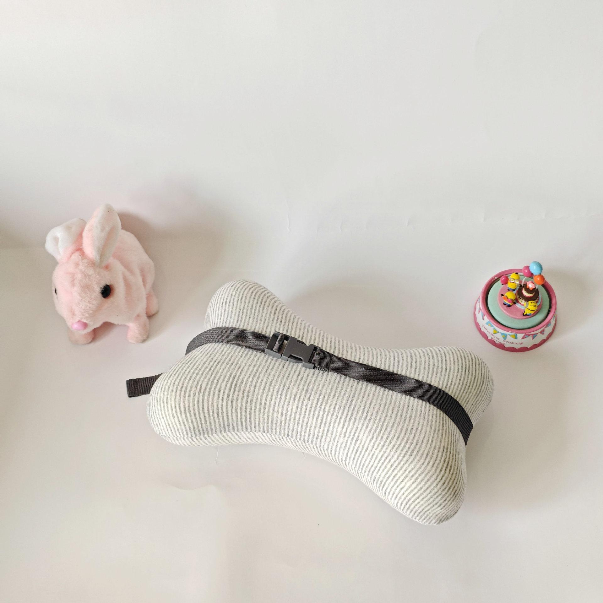 汽车头枕灰白细条1