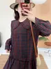 Ropa Nueva de Mujer Primavera Temprana 2026, Vestido de Manga Larga Largo Medio Holgado Estilo Bosque Cuadros Cuello de Encaje Venta al por Mayor