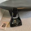Bolso Cruzado de Cuero con Cera de Aceite Estilo Retro de Nicho para Mujer 2026 Nuevo Diseño con Sentido de la Moda para Viajar a Diario Bolso de Mano para el Brazo
