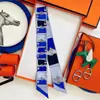 Lenço de Seda Pequeno em Sarja Hermes Versátil para Envolver Bolsas, Fita Longa Estreita de Seda para Amarrar Bolsas, Amarrar o Cabelo, Amarração, Gravata de Seda e Amarrar Alças