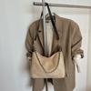 Bolso tote grande popular de este año 2024 invierno nuevo bolso de hombro casual simple bolso casual simple para ir al trabajo