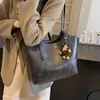 Nova bolsa casual da moda para mulheres, bolsa de ombro, tote, outono de 2026, retrô, super popular