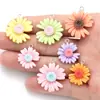 Colgante de Crisantemo Margarita Color Macarrón Simple Accesorios de Joyería Hechos a Mano DIY Collar Pendientes Colgante de Resina W372