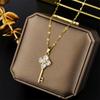 [Acero de Titanio] Collar de Acero de Titanio con Llave para Mujer Estilo Ins Cadena de Clavícula con Borla Cadena para Suéter Chapado en Oro Real Microincrustado de Cobre
