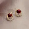 Nova Entrada Brincos de Pérola Vermelha com Strass de Luxo para Mulheres Design de Nicho Pequenos Simples e Exquisitos Moda Brincos de Alta Qualidade