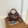 Nova bolsa de ombro de nicho, retrô, simples, versátil, moderna, estilo coreano de outono, bolsa de mão para o dia a dia 2026 para mulheres