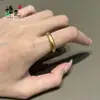 Tienda de Oro Mismo Estilo Anillo de Herencia Antigua Banda Lisa Mate Anillo de Oro Arena Anillos de Pareja Mismo Estilo Transmisión en Vivo de Tiktok