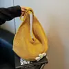 Bolso tejido casual de un solo hombro para debajo del brazo con flores tejidas, nuevo bolso de mano de moda 2025 para ir al trabajo, gran capacidad