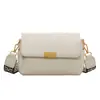 Bolso pequeño cuadrado retro muy elegante para mujer, nuevo modelo de otoño 2026, bolso cruzado sencillo con correa ancha al hombro, bolso de hombro moderno y único