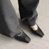 Sapatos Casuais Femininos para Todas as Estações, de Calçar, Boca Rasa, Design Slip-On, Sapatos Femininos Feitos de Couro Bovino de Camada Superior, Bico Quadrado, Cor Sólida, Salto Baixo