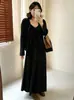 Conjunto de Punto Suave e Intelectual Tallas Grandes para Mujer Estilo Invierno 2026 para Chicas Curvilíneas Conjunto de Tres Piezas: Cárdigan, Camisola, Falda Larga