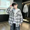 Camisa de cuadros con capucha para niños, chaqueta holgada estilo coreano para primavera y otoño, top de manga larga moderno y genial para niños mayores, ropa de otoño