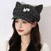 Sombrero Octagonal Adorable de Gato con Orejas de Cuadros Dulces para Mujer, Sombrero de Pico de Pato, Nuevo Estilo Otoño Invierno, Adelgazante para la Cara, Boina de Pintor, Tendencia