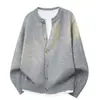 Nuevo cárdigan casual de moda estilo old money de lujo ligero con botones, cuello redondo, manga larga para hombre, cárdigan de punto de manga larga para hombre